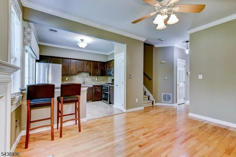 Photo of 118 Barclay Dr