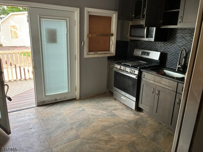 Photo of 145 Ward St