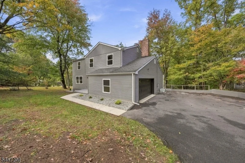 Photo of 22 Forest Ln
