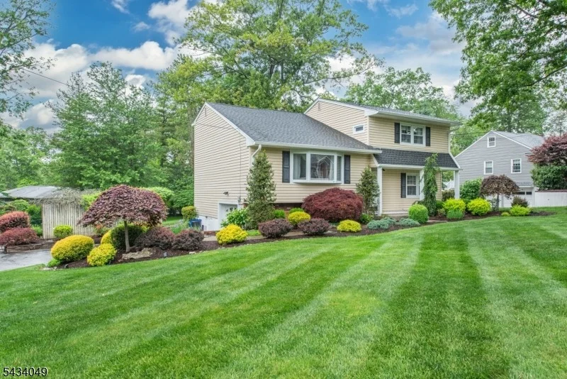 Photo of 27 Bogert Rd