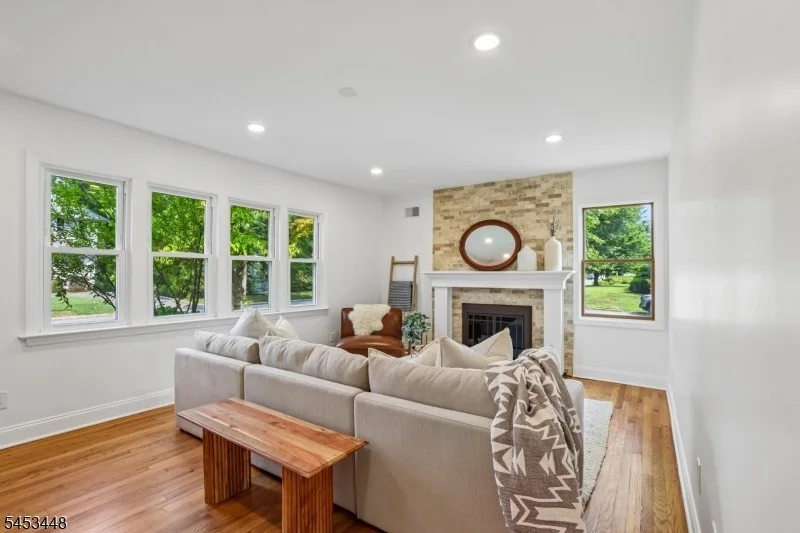 Photo of 650 Ridgewood Rd