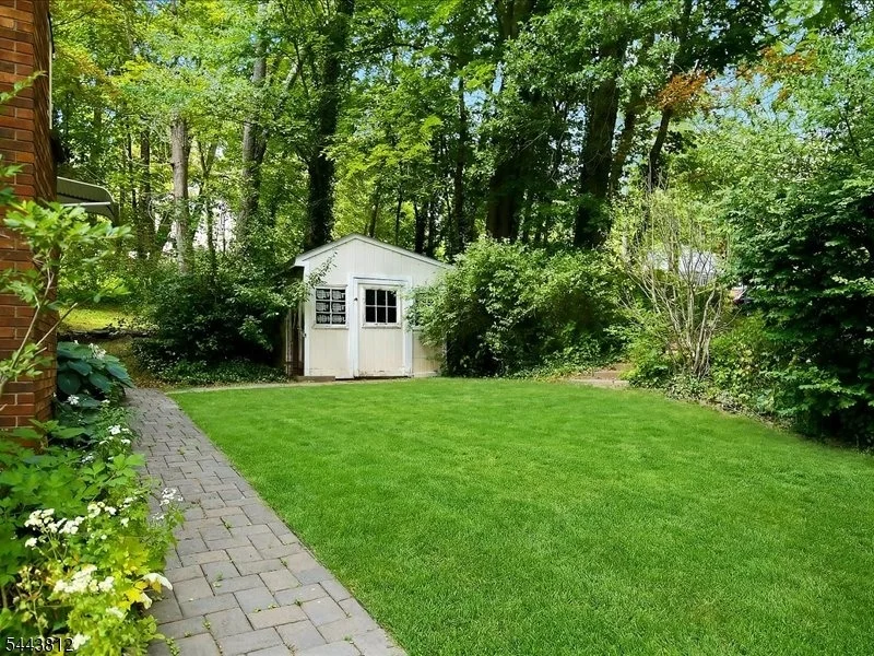 Photo of 76 Long Hill Rd