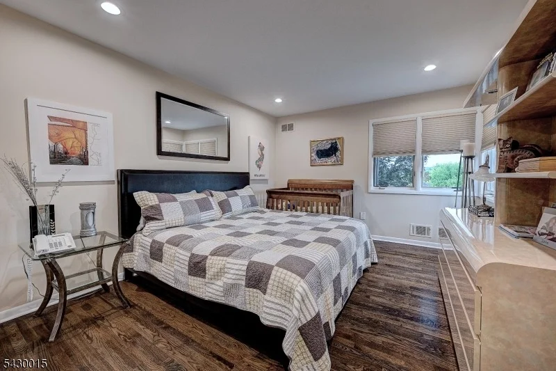 Photo of 69 Cummings Cir