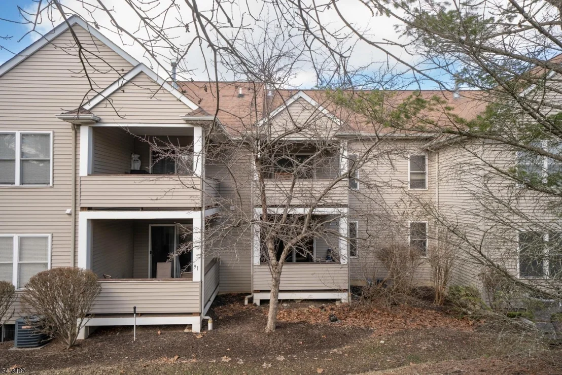 Photo of 89 Bourne Cir