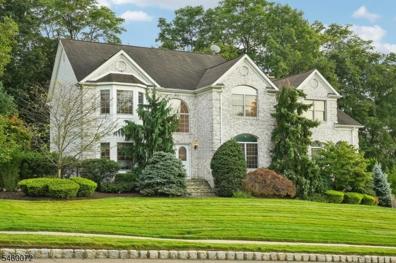 Photo of 16 Apple Ln