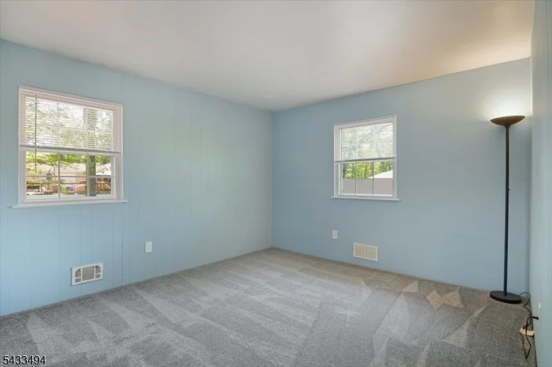 Photo of 44 Summit Rd