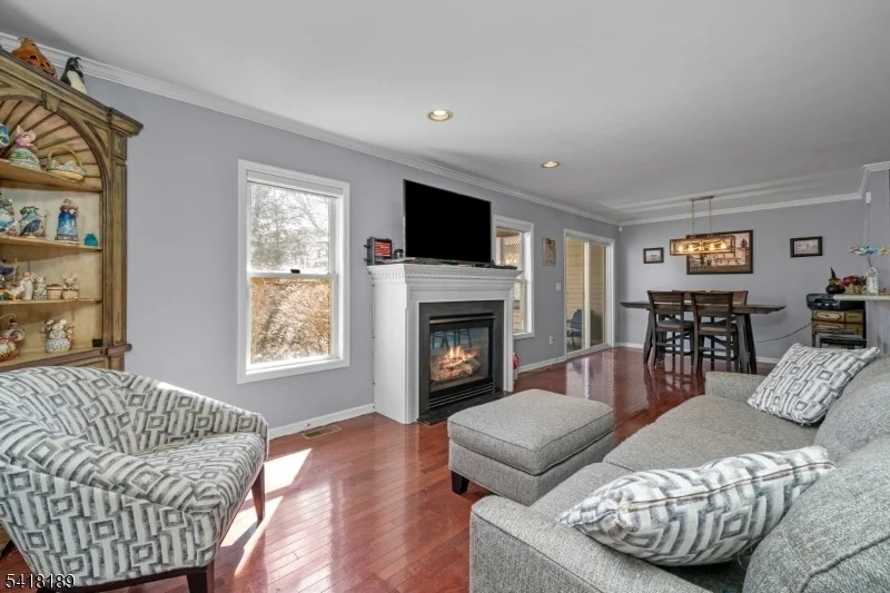 Photo of 89 Bourne Cir