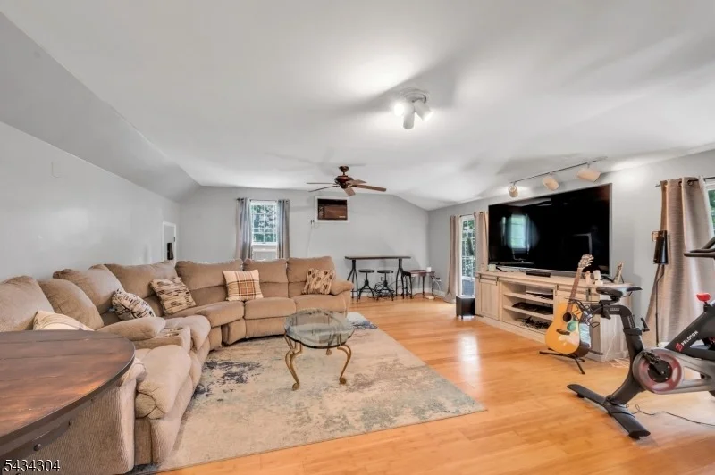 Photo of 244 Juniper Ln
