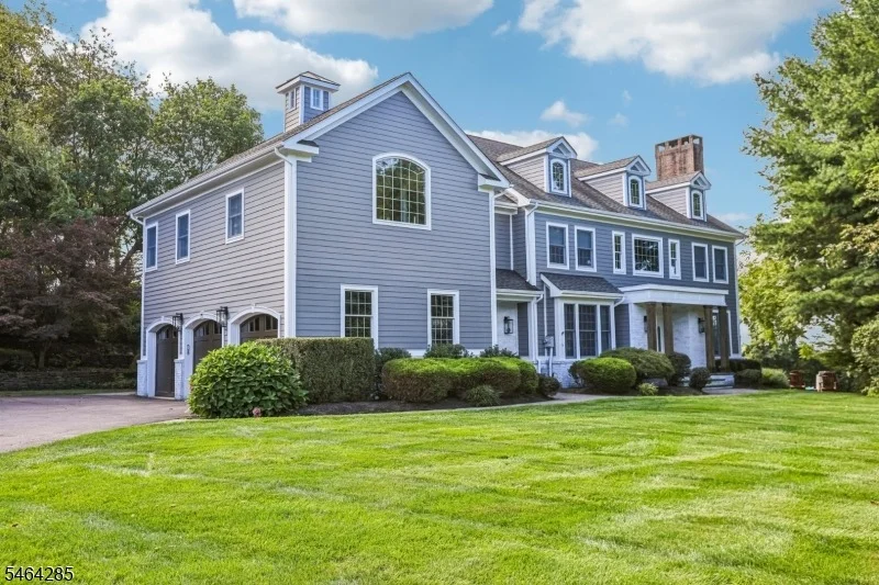 Photo of 5 Chesterfield Dr