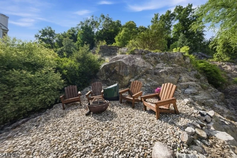 Photo of 1 Rock Ledge