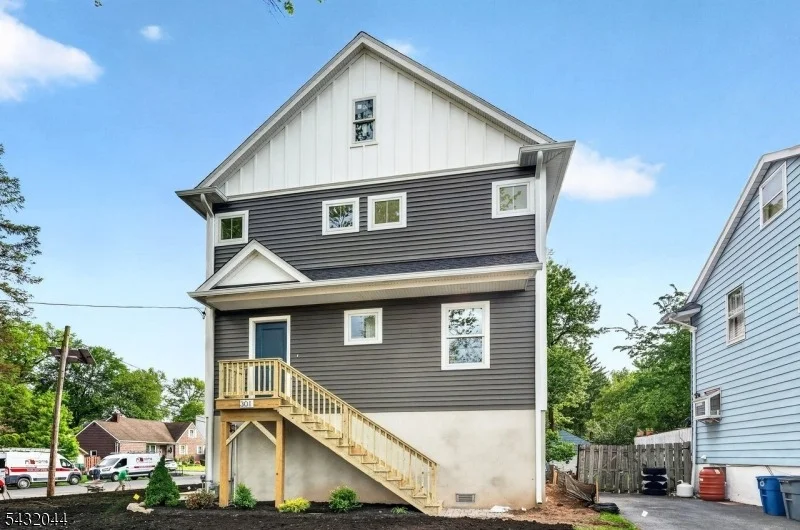 Photo of 301 Edgar Ave