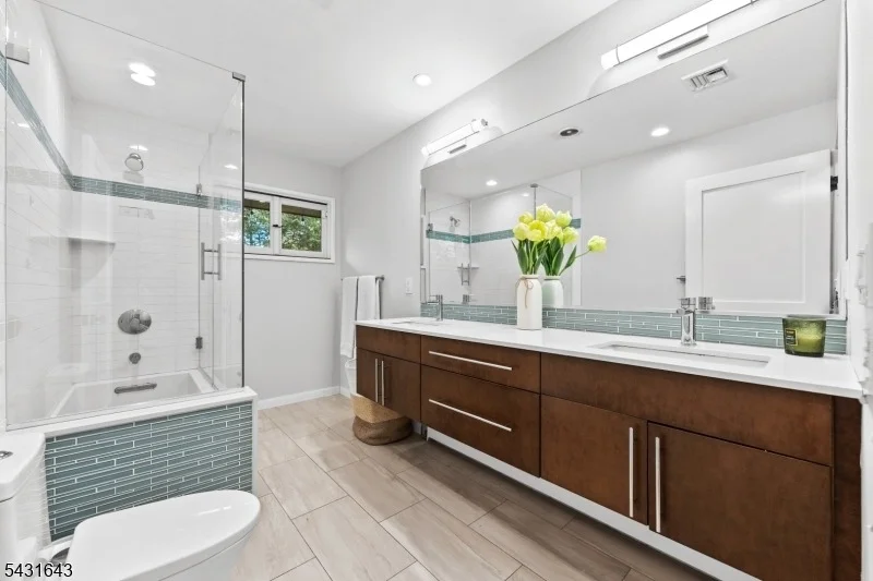 Photo of 5 Oak Lane