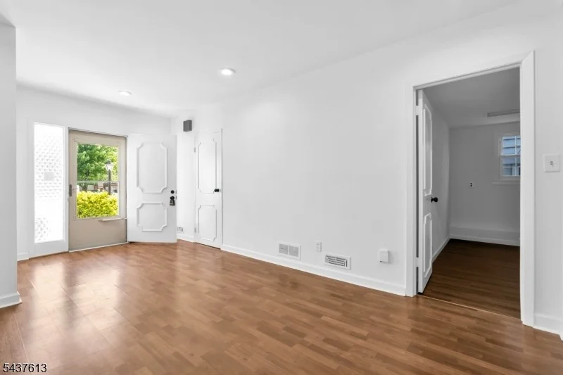 Photo of 23 Colonial Dr