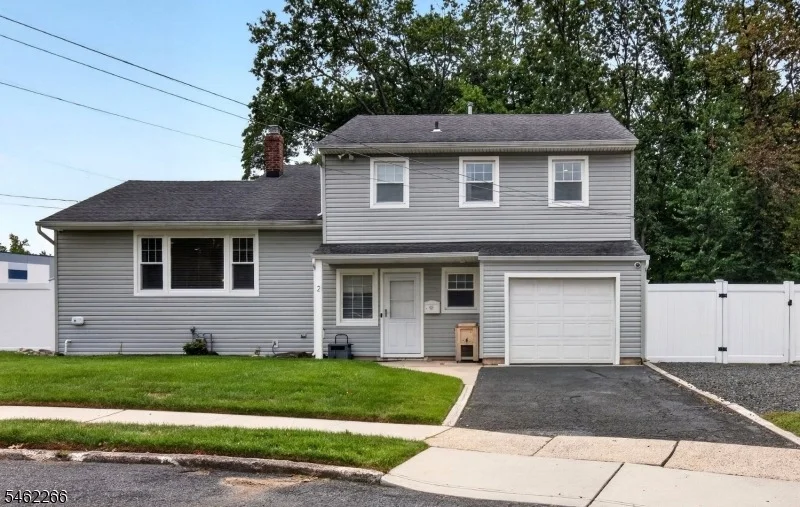 Photo of 2 Braemar Cir