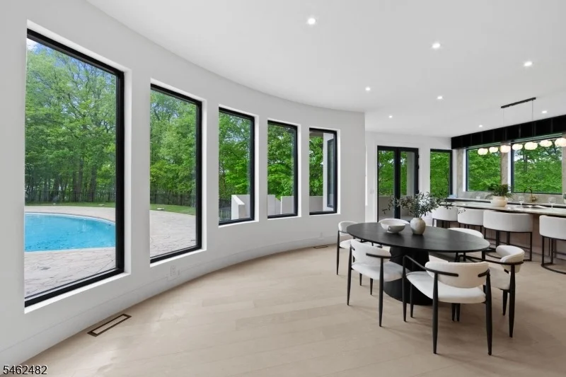Photo of 809 West Shore Drive