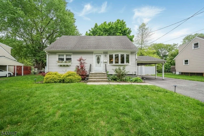 Photo of 52 Barbara Dr