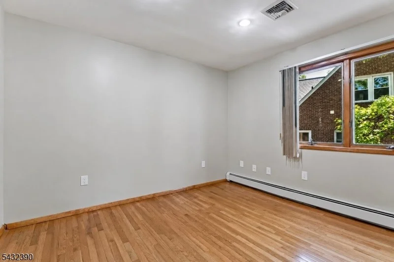 Photo of 17 Hickory Dr