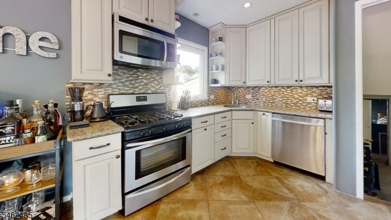 Photo of 30 Pembrook Dr