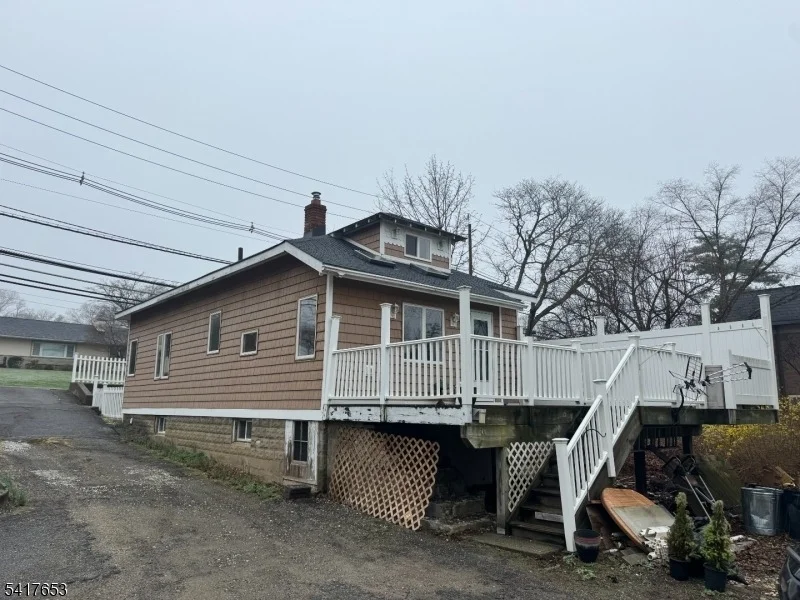 Photo of 1492 Alps Rd