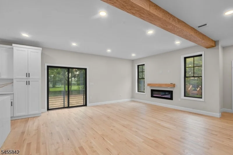 Photo of 41 Lefke Ln