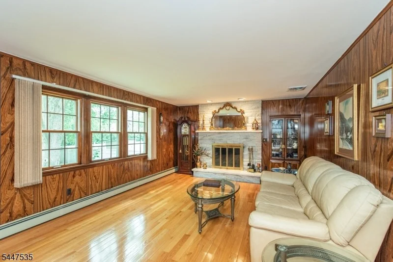 Photo of 21 Bates Dr