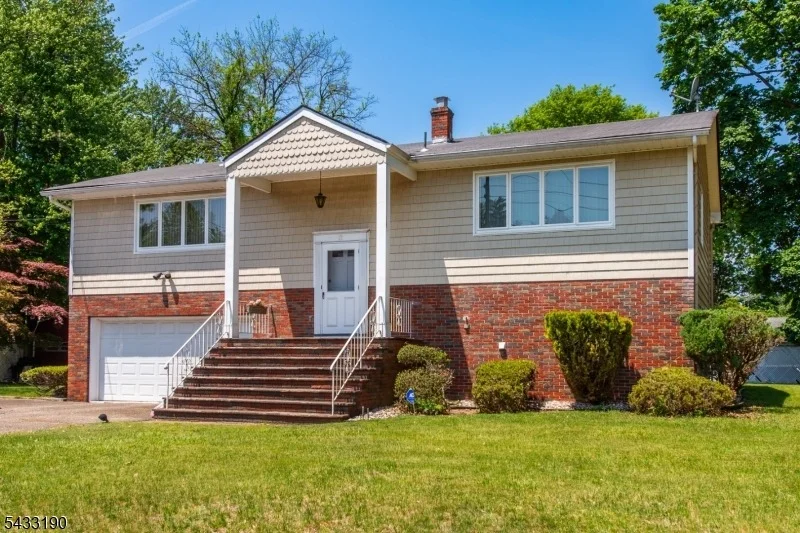 Photo of 8 Carlos Dr