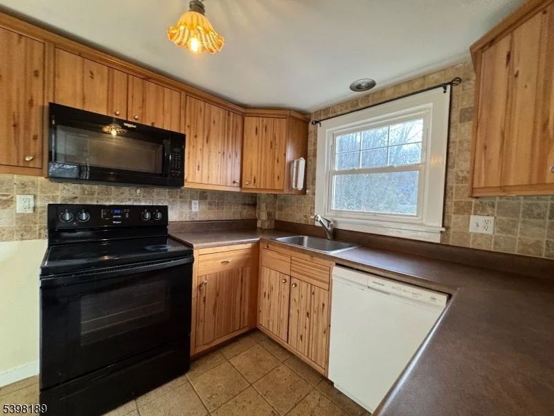 Photo of 13 Log Cabin Ter