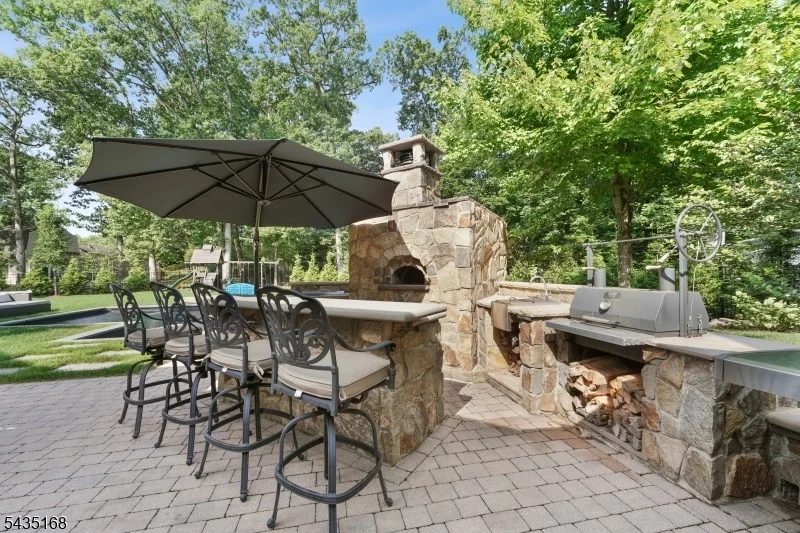 Photo of 63 Addison Dr