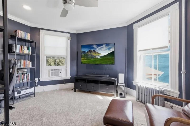 Photo of 406 W Moore St