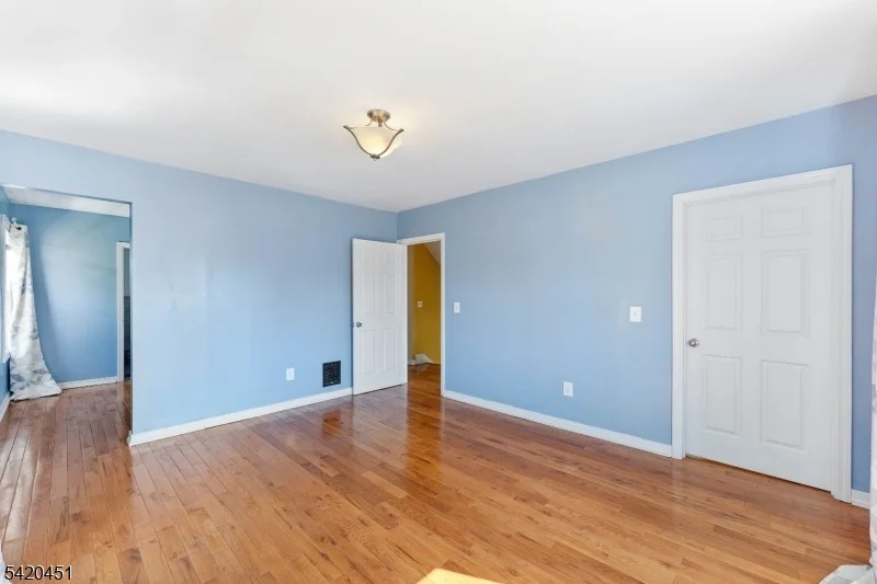 Photo of 150 W 5Th Ave