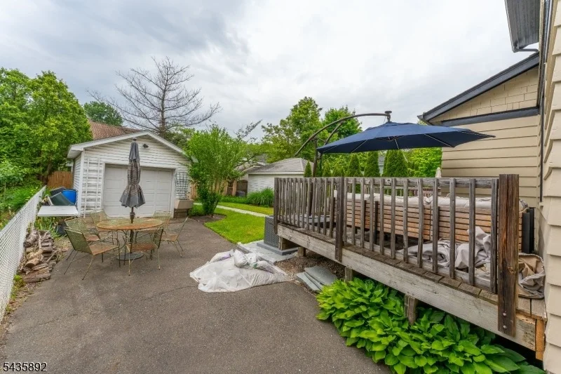 Photo of 16 Coolidge Ave