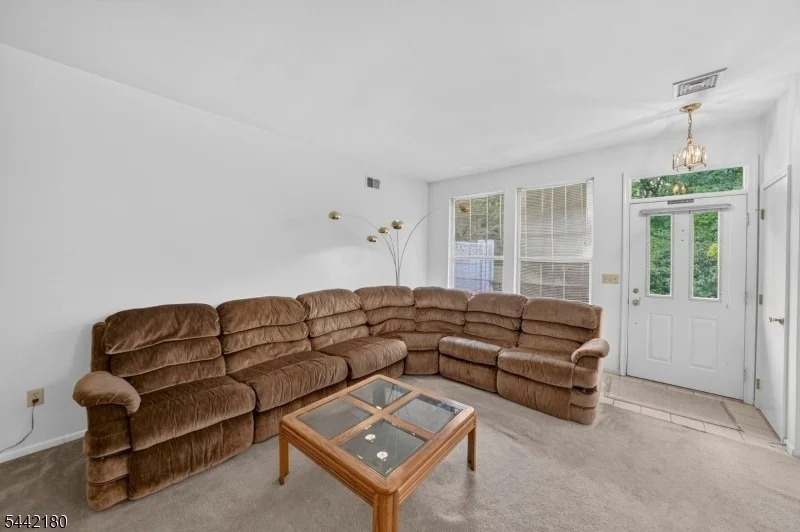Photo of 18 Pheasant Brook Court