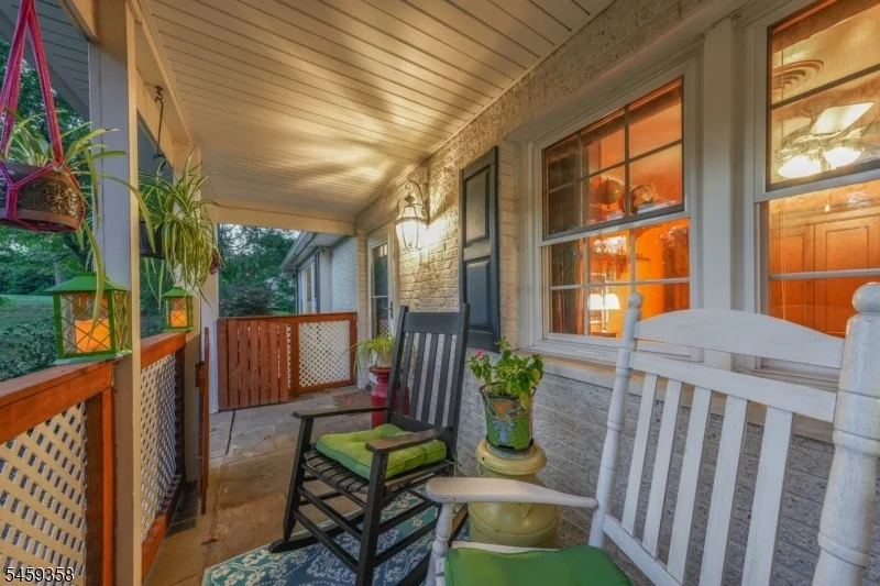 Photo of 2 Orchard Dr