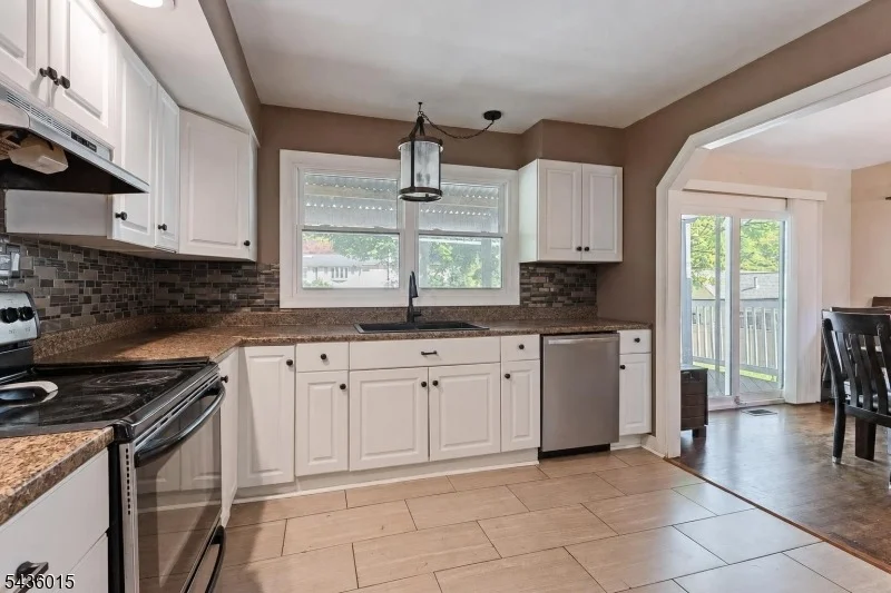 Photo of 12 River Rd