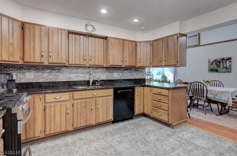 Photo of 5 Birdseye Gln