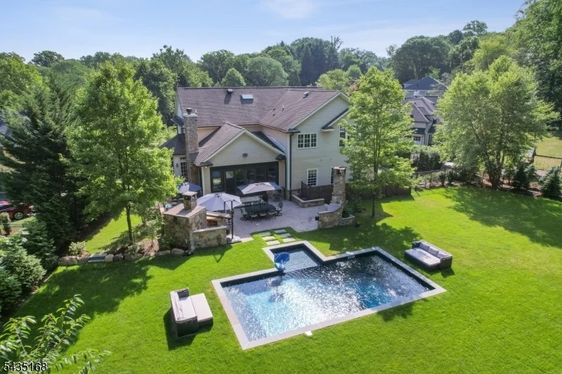 Photo of 63 Addison Dr
