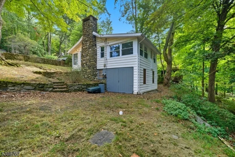 Photo of 330 Springbrook Trl