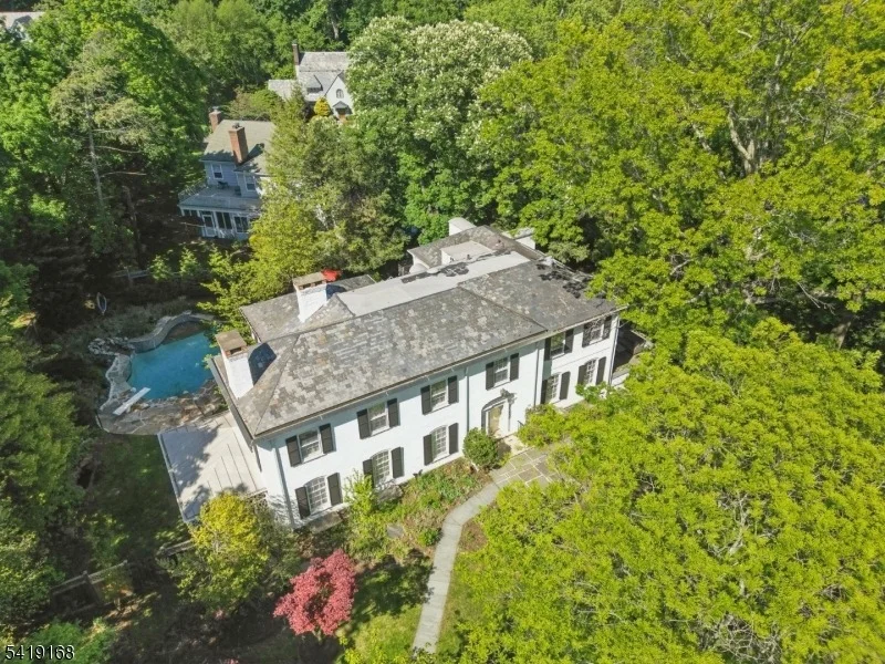 Photo of 343 Forest Rd