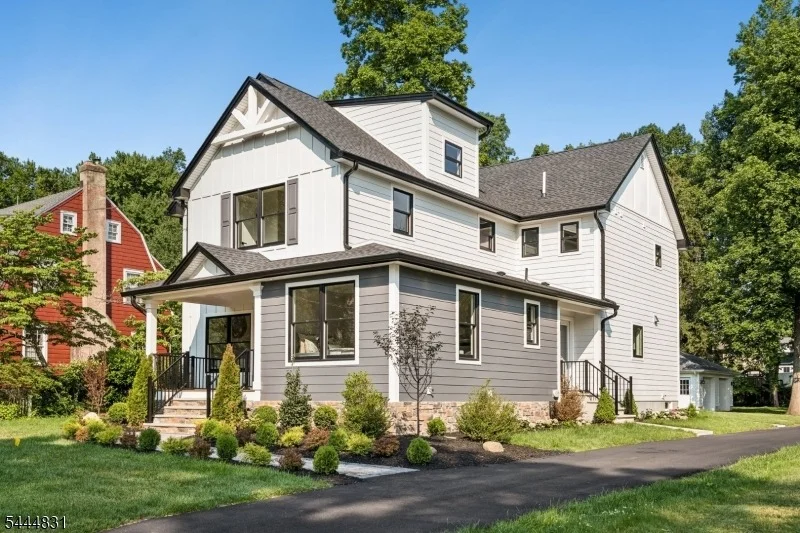 Photo of 122 Stanmore Pl