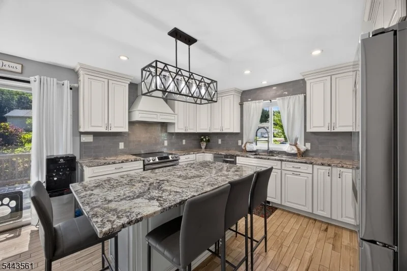 Photo of 14 Meadow Ln