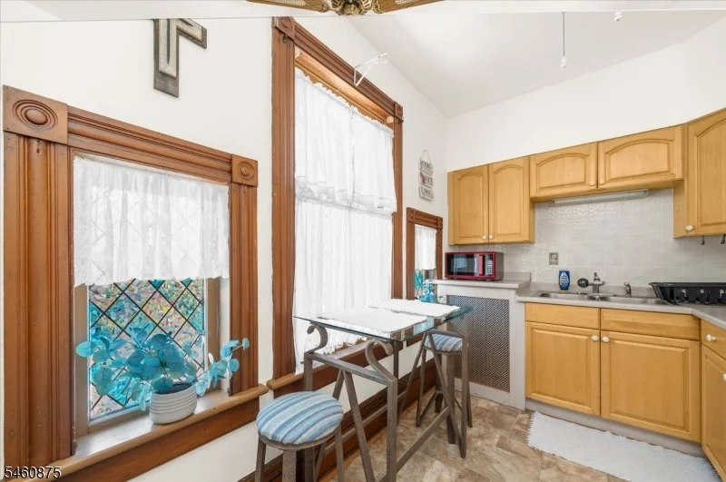 Photo of 128 Belvidere Ave