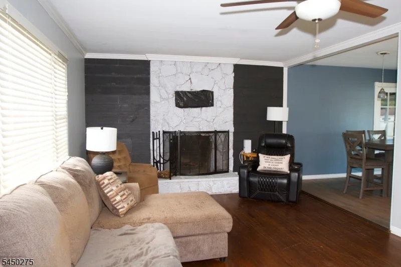 Photo of 319 Spruce Dr