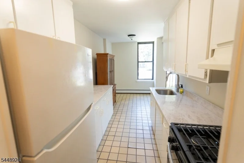 Photo of Unit E at 355 River Road