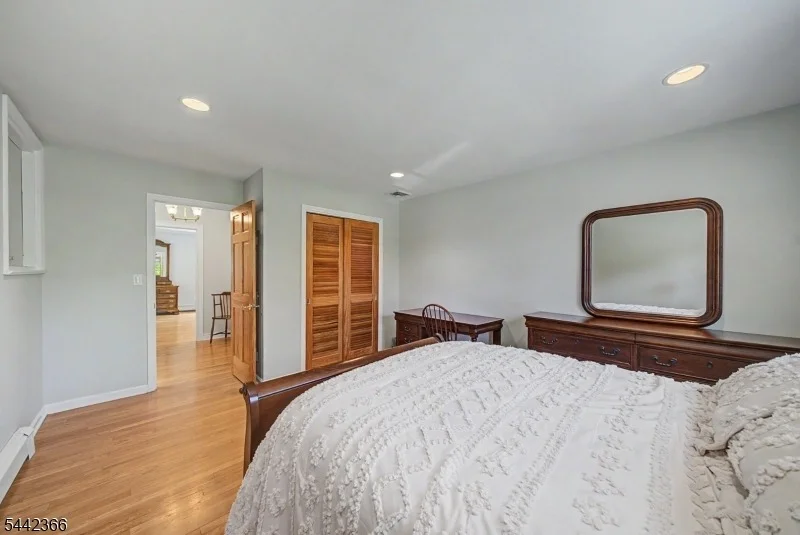 Photo of 28 Lyonsville Rd
