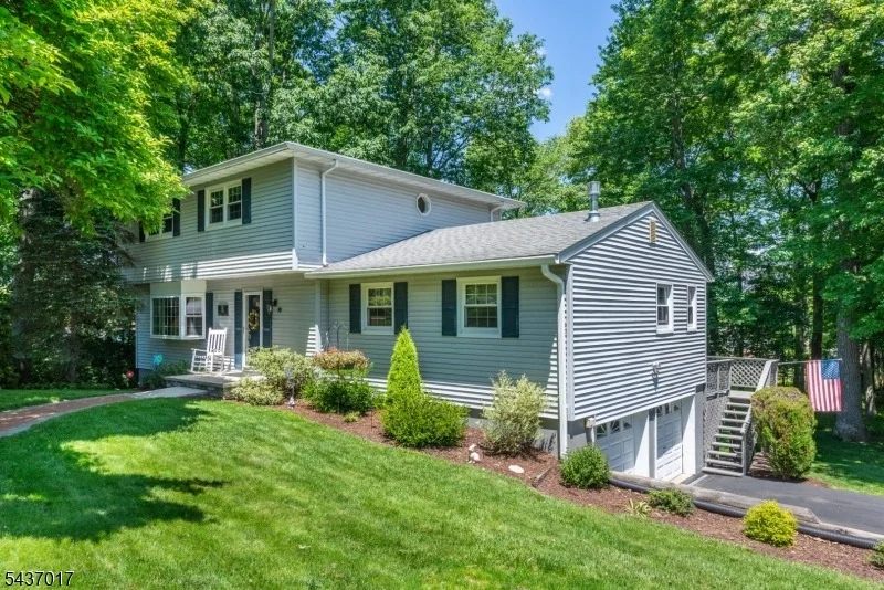 Photo of 10 Brittany Road