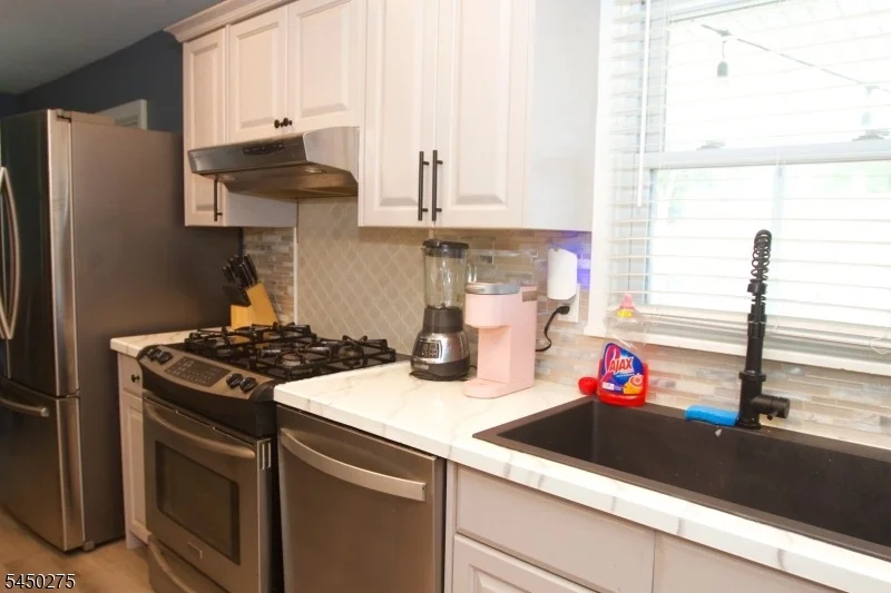 Photo of 319 Spruce Dr