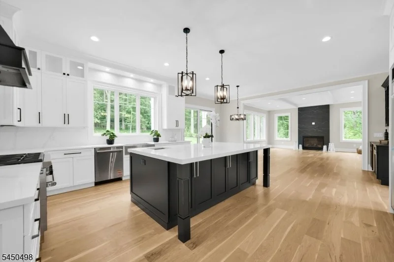 Photo of 237 Mountainside Rd