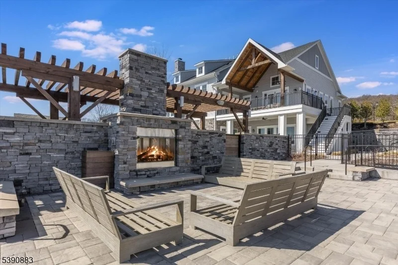 Photo of 30 Juniper Ct