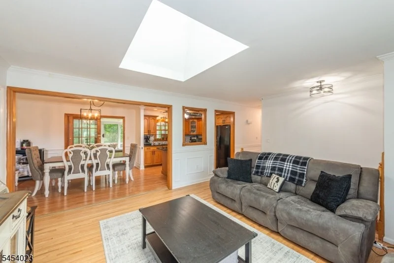 Photo of 42 Scenic Dr