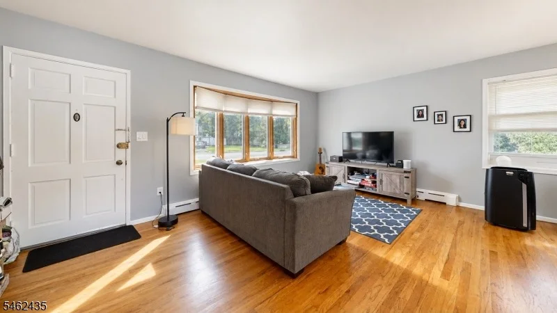 Photo of 30 Pembrook Dr